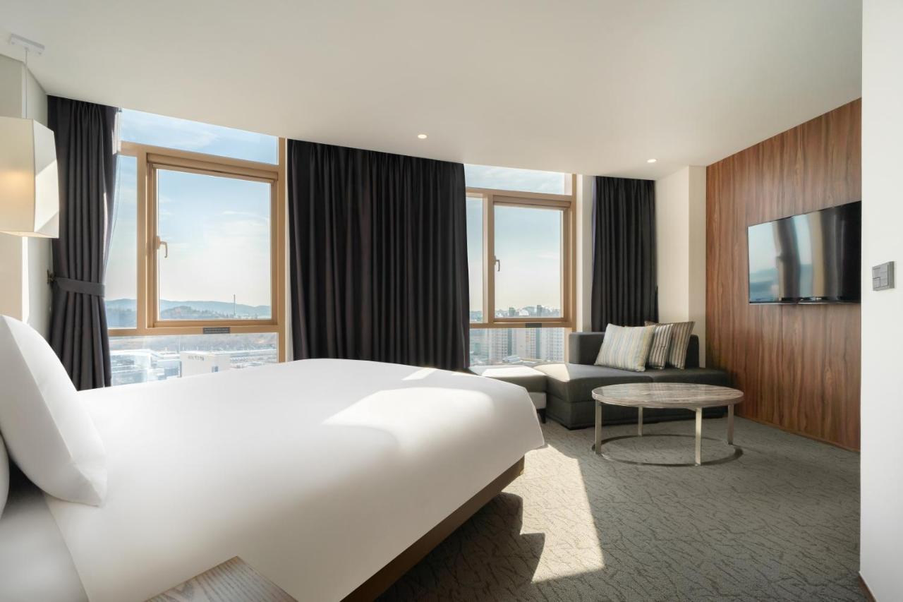 Staz Hotel Ilsan Ni Eksteriør billede